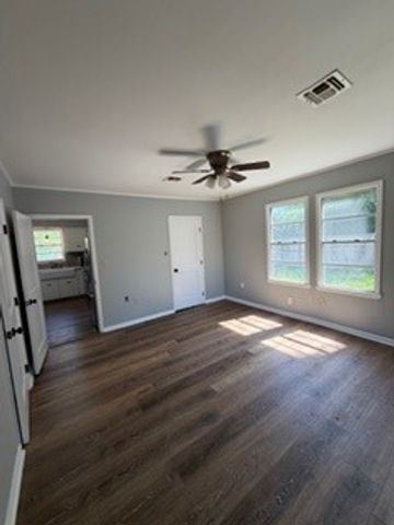 312 Small Street, Bowie, TX 76230