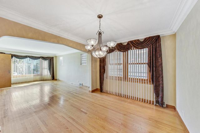 5644 N Meade Avenue 1, Chicago, IL 60646