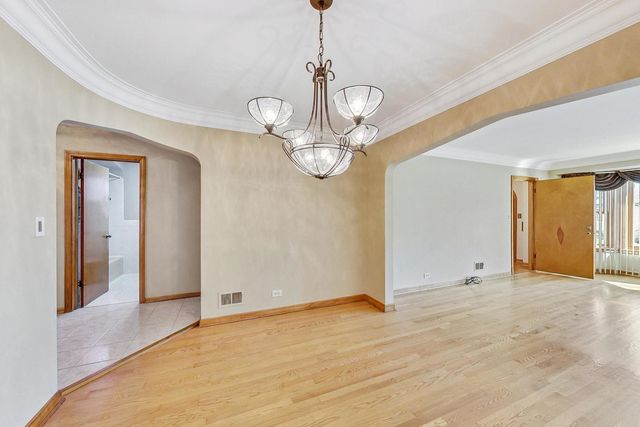 5644 N Meade Avenue 1, Chicago, IL 60646