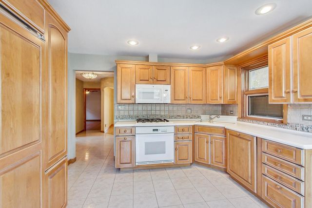 5644 N Meade Avenue 1, Chicago, IL 60646