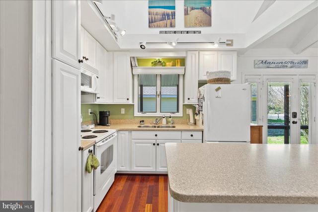 21095 ELIZABETH AVE, Rehoboth Beach, DE 19971