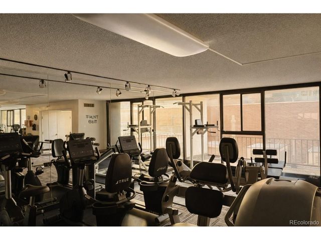 1020 15th St 214, Denver, CO 80202