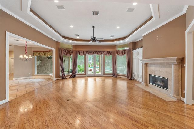 21 Wedgewood Drive W, Montgomery, TX 77356