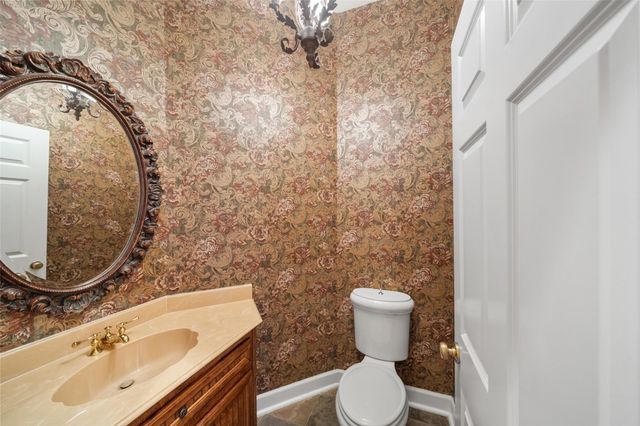 21 Wedgewood Drive W, Montgomery, TX 77356