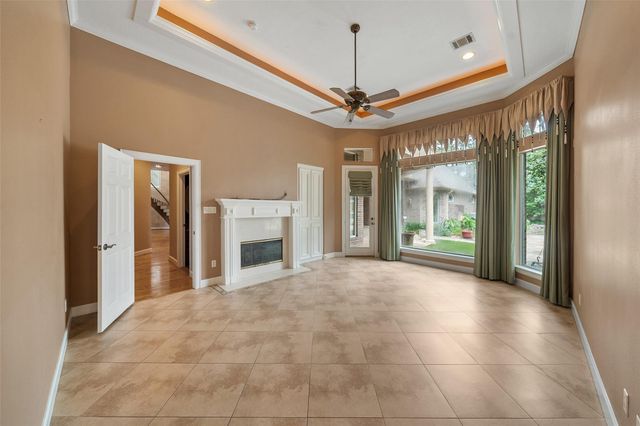 21 Wedgewood Drive W, Montgomery, TX 77356
