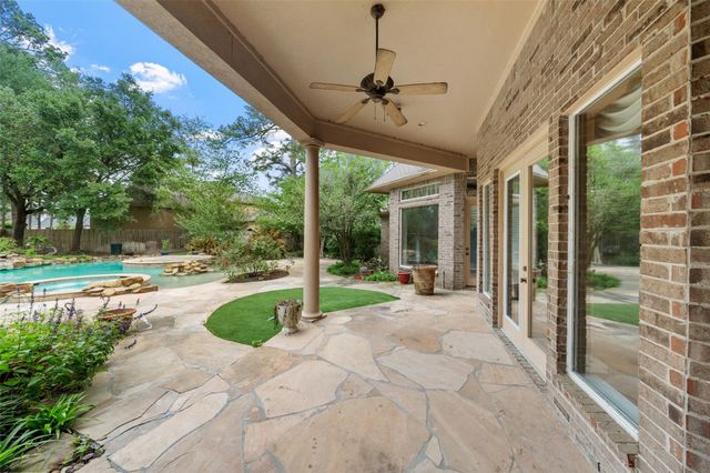 21 Wedgewood Drive W, Montgomery, TX 77356