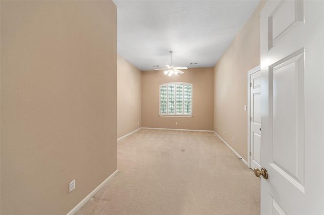 21 Wedgewood Drive W, Montgomery, TX 77356