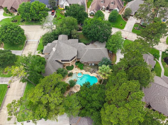 21 Wedgewood Drive W, Montgomery, TX 77356