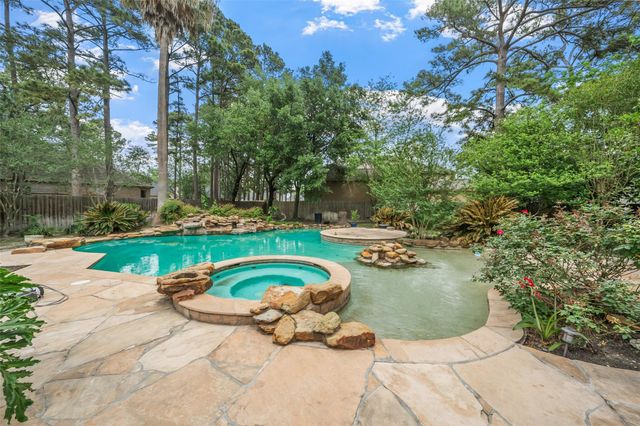 21 Wedgewood Drive W, Montgomery, TX 77356