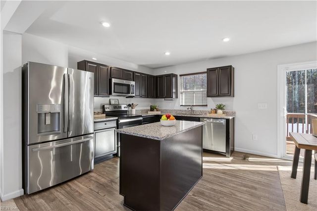 2026 Petersen WAY, Suffolk, VA 23434