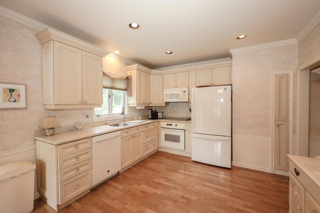 27 Eastman Street, Nashua, NH 03060