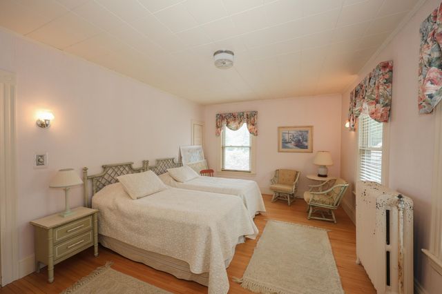 27 Eastman Street, Nashua, NH 03060