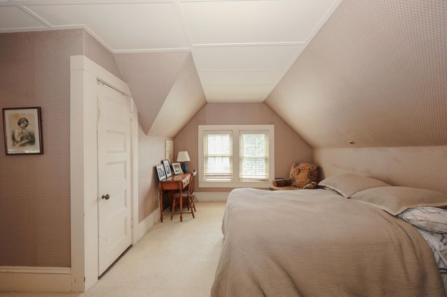 27 Eastman Street, Nashua, NH 03060