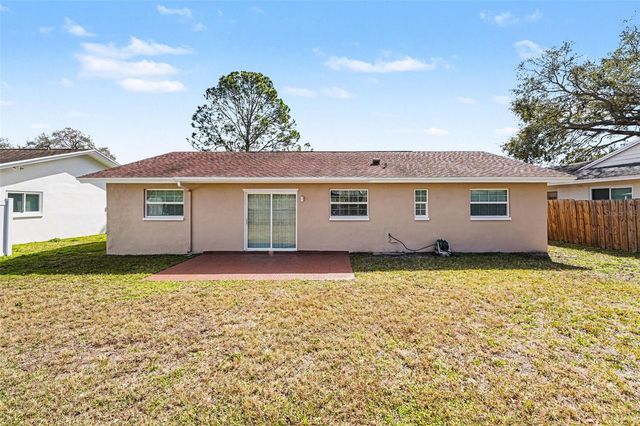 1290 AMBERLEA DRIVE E, Dunedin, FL 34698