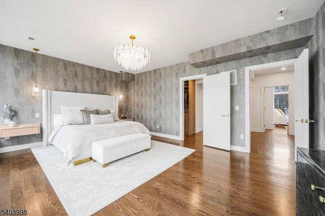 9 Vela Way, Edgewater Boro, NJ 07020