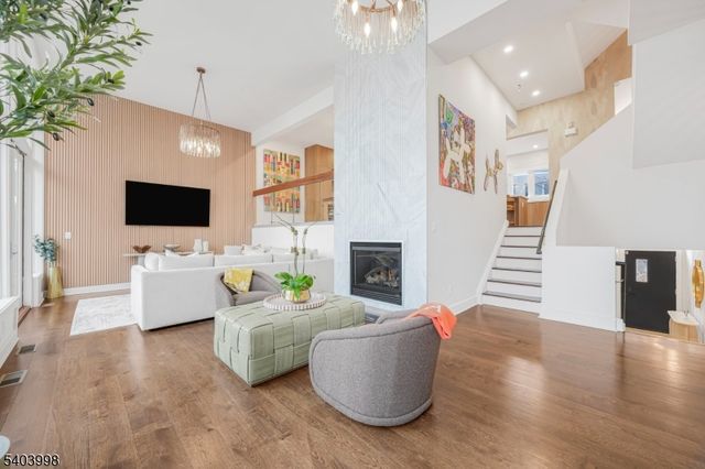 9 Vela Way, Edgewater Boro, NJ 07020