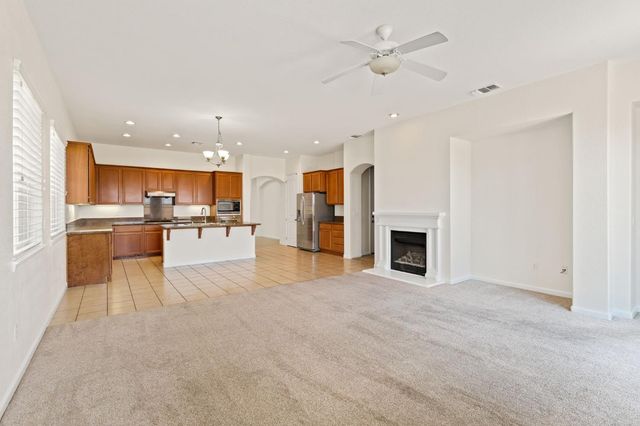 5816 Da Vinci Way, Sacramento, CA 95835