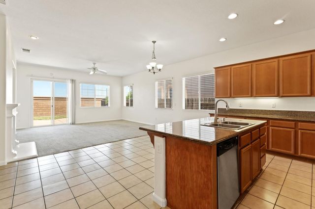 5816 Da Vinci Way, Sacramento, CA 95835