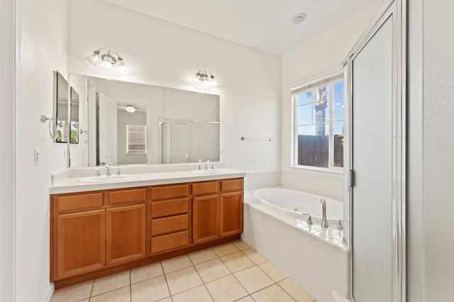 5816 Da Vinci Way, Sacramento, CA 95835