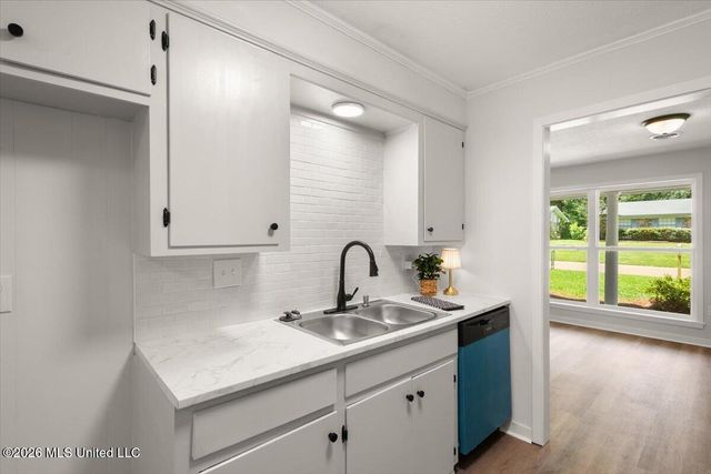 2355 Upper Drive, Pearl, MS 39208