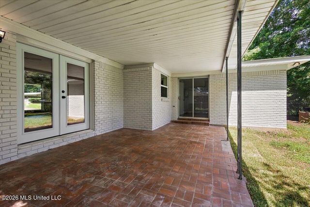 2355 Upper Drive, Pearl, MS 39208