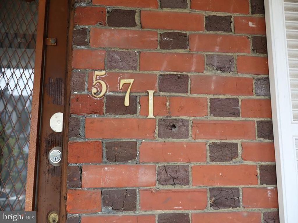 5711 BROOMALL ST, Philadelphia, PA 19143 — photo 3