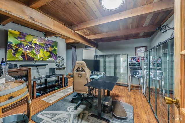 12 Haven Dr, Petaluma, CA 94952