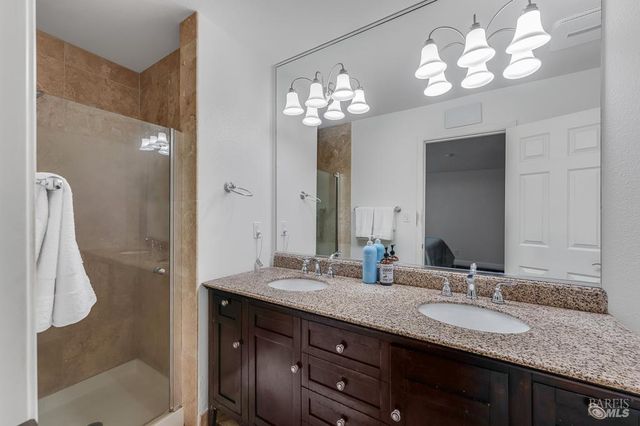 12 Haven Dr, Petaluma, CA 94952