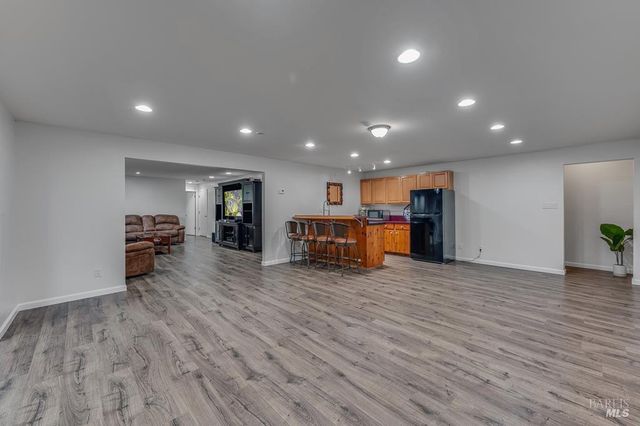 12 Haven Dr, Petaluma, CA 94952