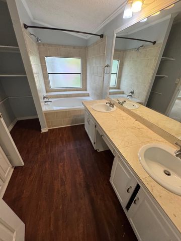 811 El Viejo Camino, Austin, TX 78733