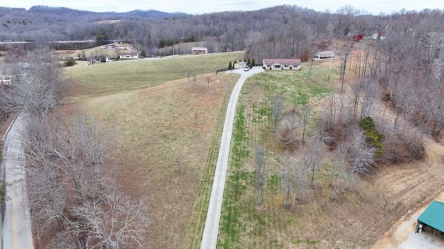 4800 Tom Cat Trail, London, KY 40741
