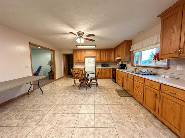 4800 Tom Cat Trail, London, KY 40741