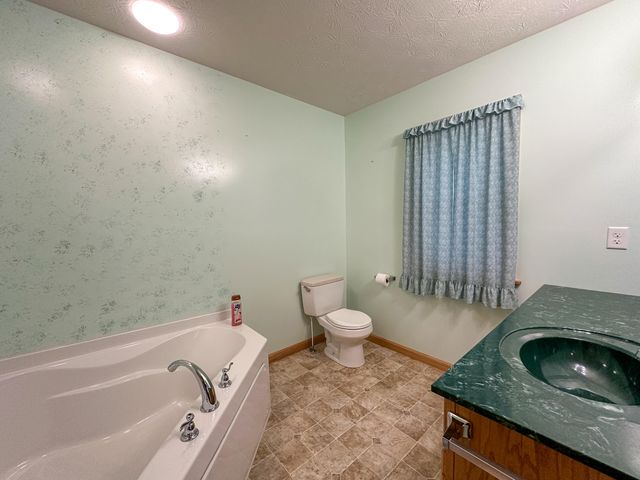 4800 Tom Cat Trail, London, KY 40741