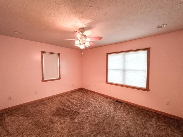 4800 Tom Cat Trail, London, KY 40741