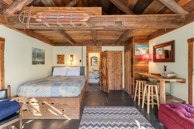 57 Tweed River Drive, Pittsfield, VT 05762