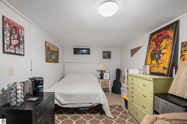 5636 Ellendale Drive, Lansing, MI 48911