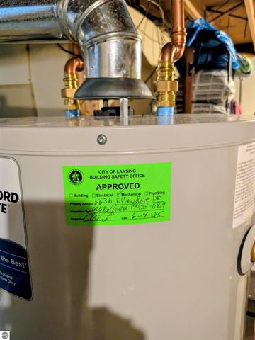 5636 Ellendale Drive, Lansing, MI 48911