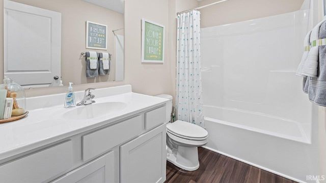 831 Catesby Court, Fort Wayne, IN 46818
