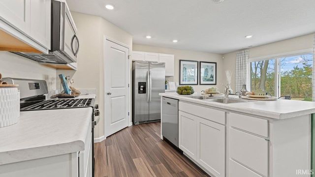 831 Catesby Court, Fort Wayne, IN 46818