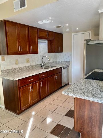 8044 N 32ND Lane, Phoenix, AZ 85051