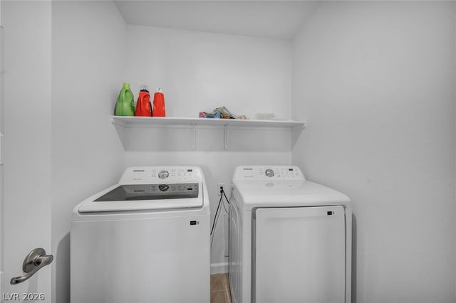 885 Watford Place, Henderson, NV 89011