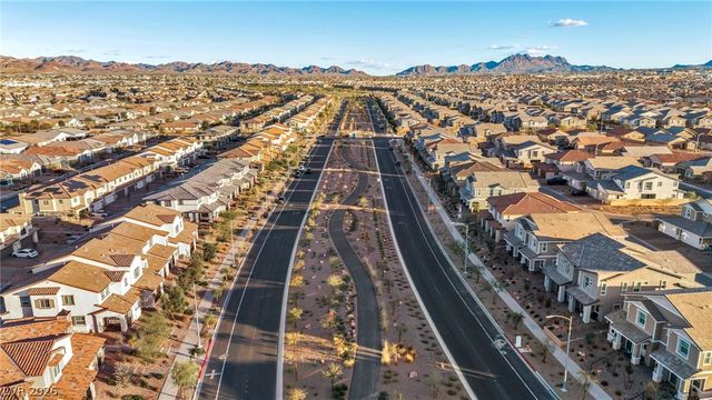 885 Watford Place, Henderson, NV 89011