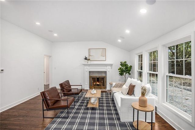 9222 Belinder Road, Leawood, KS 66206