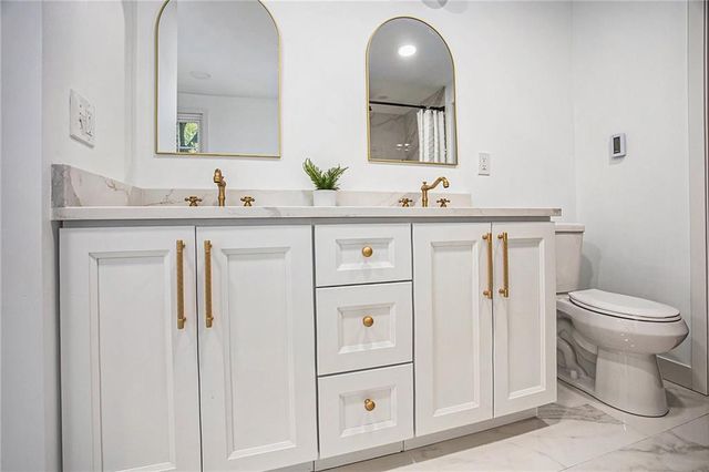 9222 Belinder Road, Leawood, KS 66206