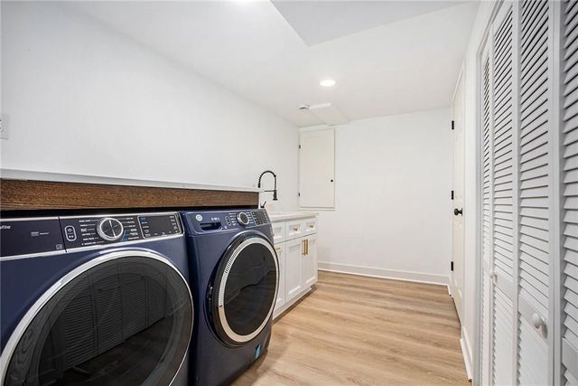 9222 Belinder Road, Leawood, KS 66206