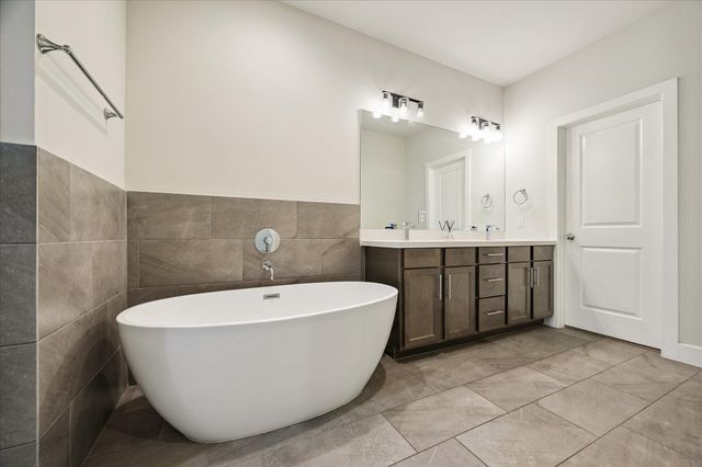 2215 Penny Derrick Lane, Houston, TX 77055