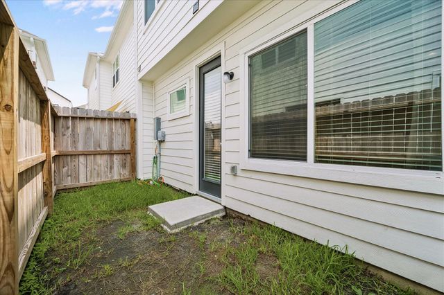 2215 Penny Derrick Lane, Houston, TX 77055