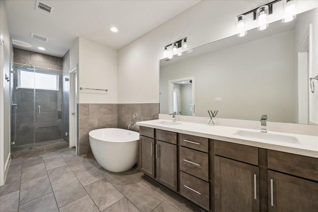 2215 Penny Derrick Lane, Houston, TX 77055
