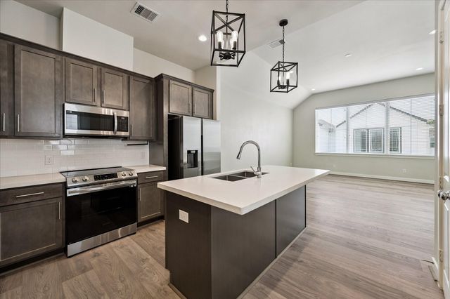 2215 Penny Derrick Lane, Houston, TX 77055
