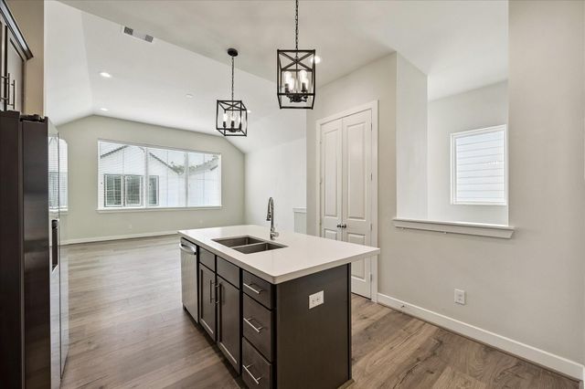 2215 Penny Derrick Lane, Houston, TX 77055